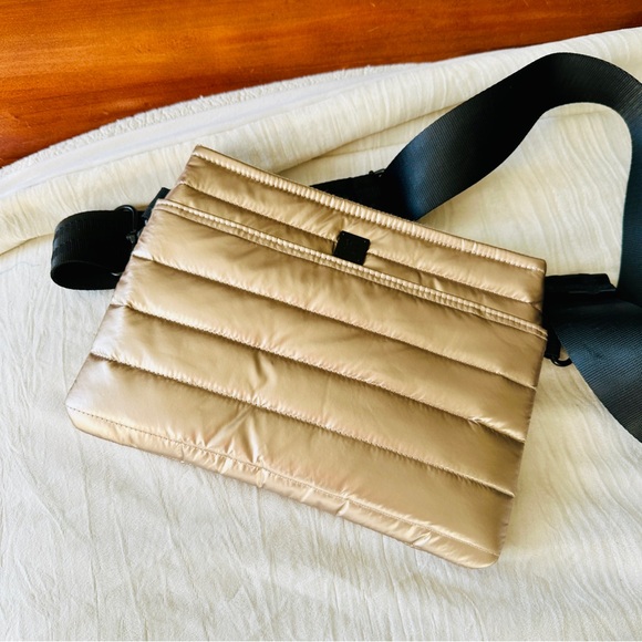 Think Royln Bum Bag 2.0 | Pearl Cashmere Medium Crossbody / Belt Bag - Picture 8 of 10